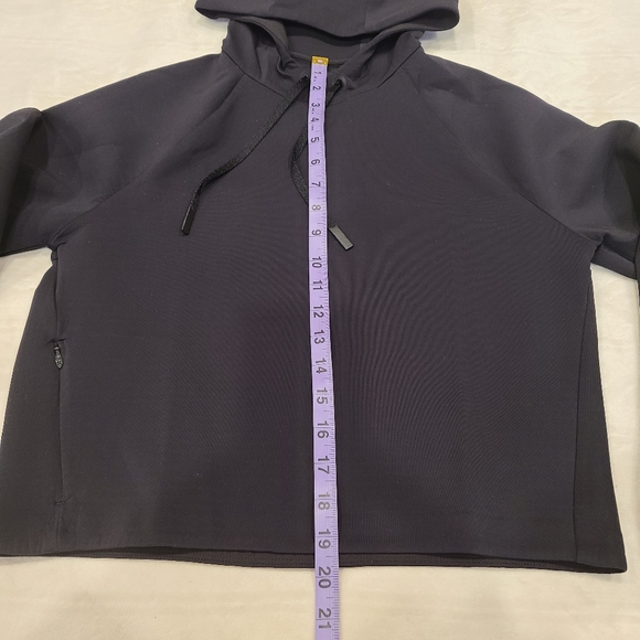 COPY - Lululemon cropped hoodie - Picture 3 of 8